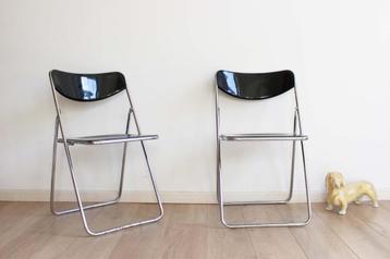 Zwarte vintage klapstoelen, Jim - IKEA. Retro design stoelen beschikbaar voor biedingen