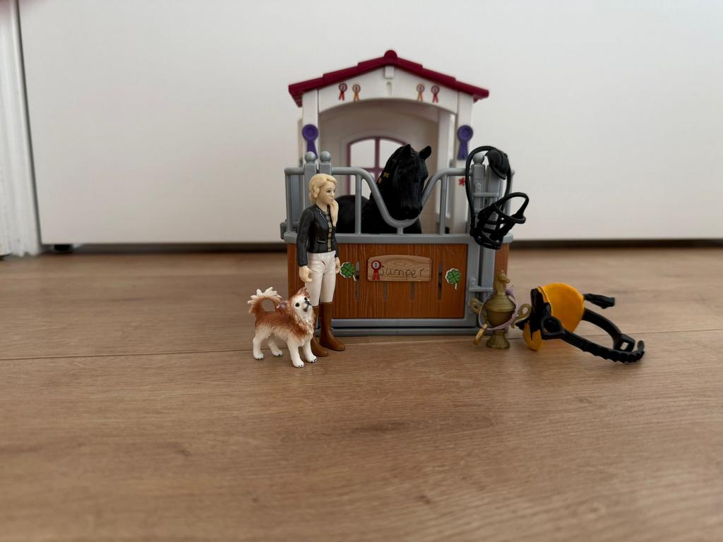 Schleich 42437 paardenstal met horseclub Tori en Princess, Ophalen of Verzenden, Zo goed als nieuw