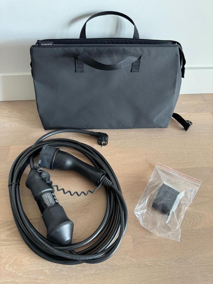 Nieuw originele Volvo opbergtas met thuis oplaadkabel 7M, Auto-onderdelen, Elektronica en Kabels, Volvo, Nieuw, Ophalen of Verzenden