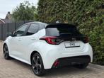 Toyota Yaris 1.5 Hybrid First Edition Camera CarPlay, 450 kg, Gebruikt, Zwart, Wit