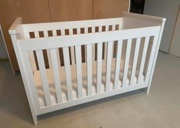 Zo goed als nieuw - Massief houten Bopita ledikant beschikbaar voor biedingen