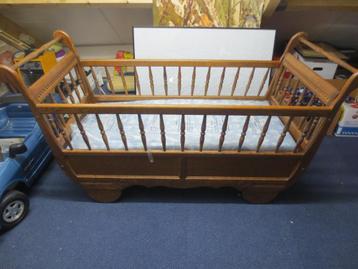 Babyledikantje / Kinderbed - Vintage. Ook leuk om te pimpen. beschikbaar voor biedingen