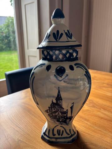Vaas Delfts Blauw beschikbaar voor biedingen