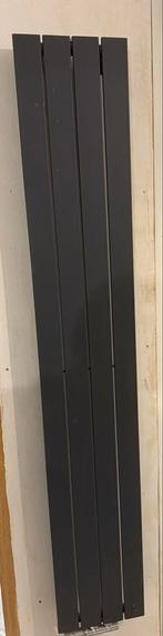 Plieger Radiator 180x30cm, Doe-het-zelf en Verbouw, Verwarming en Radiatoren, Ophalen, Radiator, Minder dan 60 cm, Zo goed als nieuw