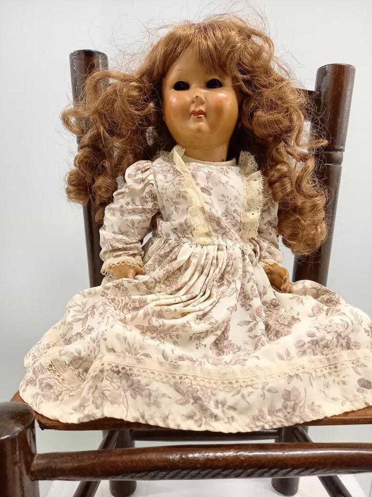 Oude pop met bewegende ogen en oogleden en huilmechanisme, Antiek en Kunst, Antiek | Speelgoed, Ophalen of Verzenden