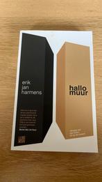 Erik Jan Harmens - Hallo, muur, Boeken, Ophalen of Verzenden, Zo goed als nieuw, Erik Jan Harmens