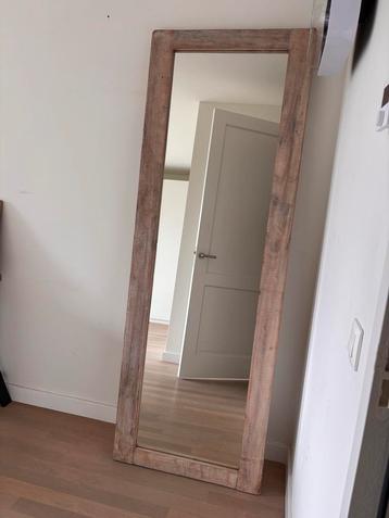 Grote houten spiegel | Whitewash | Outras Coisas beschikbaar voor biedingen
