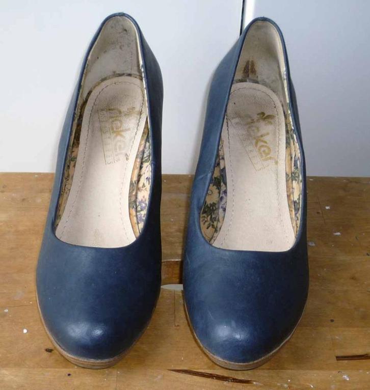 Rieker donkerblauwe leren pumps, maat 39, Kleding | Dames, Schoenen, Zo goed als nieuw, Pumps, Blauw, Ophalen of Verzenden