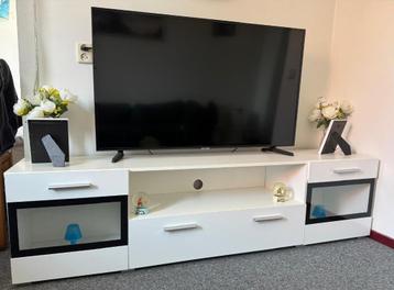 TV Meubel beschikbaar voor biedingen