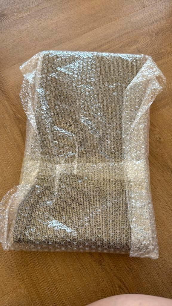 Flat Cardboard Cat Scratcher – 4025 cm, Dieren en Toebehoren, Kattenbakken, Nieuw, Ophalen of Verzenden