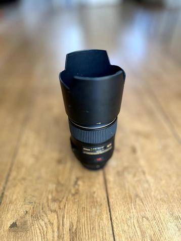 105mm macro lens f/2.8 beschikbaar voor biedingen