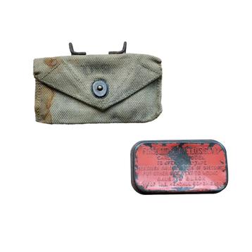 WWII US First Aid Pouch With Tin beschikbaar voor biedingen