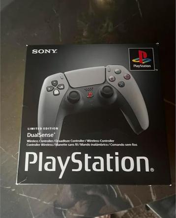 PS5 DualSense Controller 30th Anniversary Limited Edition beschikbaar voor biedingen