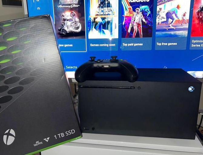 Xbox Series X & Controller - Zeer Nette Staat, Spelcomputers en Games, Spelcomputers | Xbox Series X en S, Zo goed als nieuw, Xbox Series X