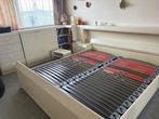 Twee persoons bedmeubel met nieuwe lattenbodem, Ophalen, Tweepersoons, Zo goed als nieuw, Bedbodem