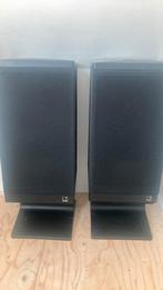 Twee KEF geluidboxen + twee x standaard, Audio, Tv en Foto, Luidsprekers, Ophalen of Verzenden, Zo goed als nieuw