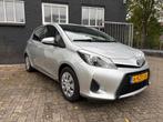 Toyota Yaris 1.5 Full Hybrid 2013 | Camera | Trekhaak|Cruise, 74 pk, 4 cilinders, Origineel Nederlands, Bedrijf