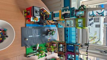 Lego city binnenstad beschikbaar voor biedingen