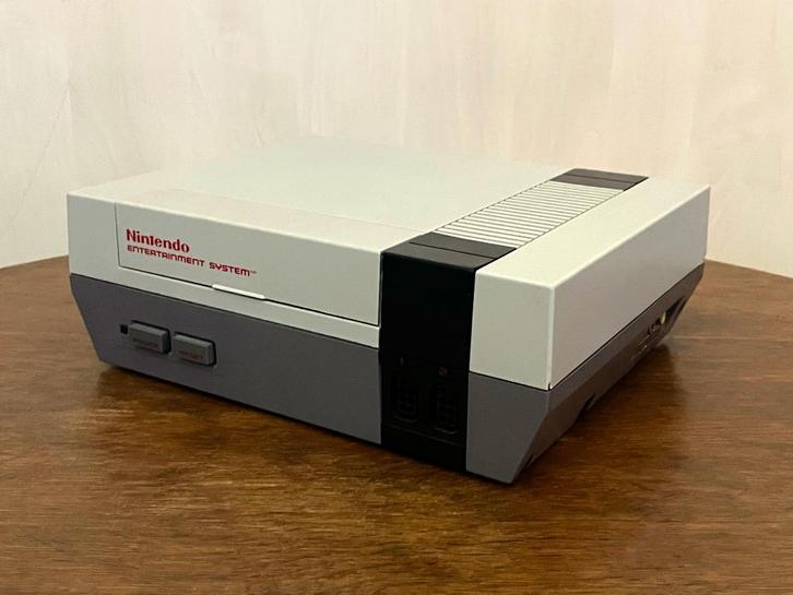 Nintendo NES met HDMI adapter! En 4 Games! En 2 Controllers., Spelcomputers en Games, Games | Nintendo Wii, Gebruikt, Overige genres