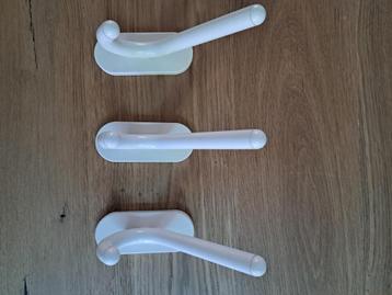 CON&CON kapstokhaken beschikbaar voor biedingen