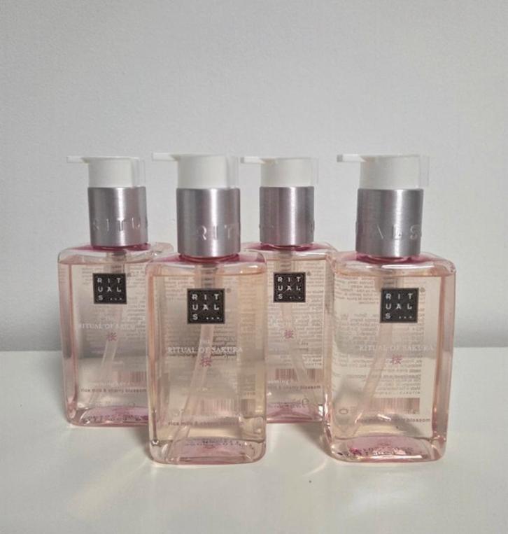 Rituals Sakura mini handzeep set, Sieraden, Tassen en Uiterlijk, Uiterlijk | Lichaamsverzorging, Nieuw, Bad & Douche, Ophalen