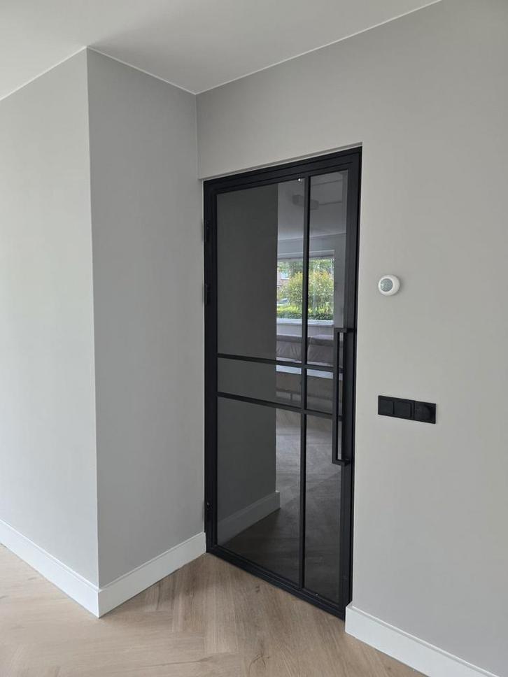 Latex Spuiten In Brabant & Lakspuiten&schilderwerk, Diensten en Vakmensen, Schilders en Behangers, Behangen, Binnenschilderwerk