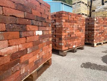 Rode jaren 30 bakvorm stenen 20 x 5.5 65M2 unieke partij! beschikbaar voor biedingen