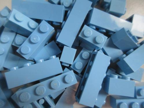 nr. 6153, 50 lichtblauwe stenen, 1 nop breed (kleine maten)., Kinderen en Baby's, Speelgoed | Duplo en Lego, Zo goed als nieuw