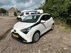 Toyota Aygo 1.0 Vvt-i 72pk 5D 2019 Wit, Auto's, Voorwielaandrijving, 4 stoelen, Wit, Origineel Nederlands