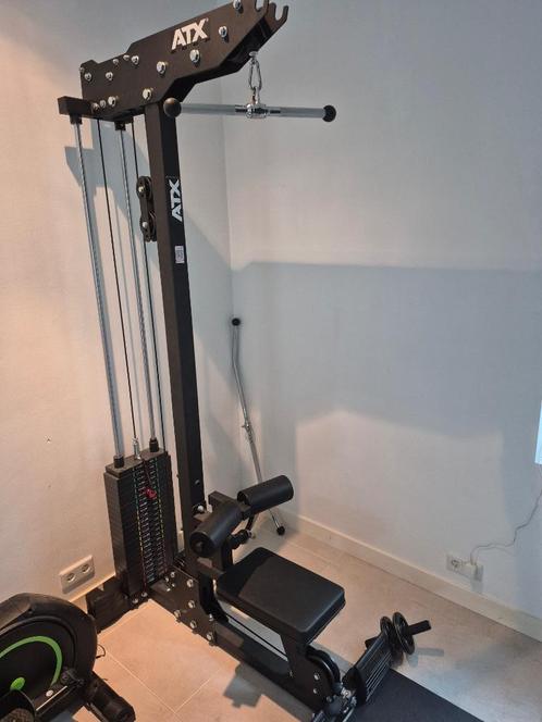 ATX Lat Pully LSW-750 met 117,5kg gewichtstapel (10 mnd oud), Sport en Fitness, Fitnessapparatuur, Zo goed als nieuw, Krachtstation