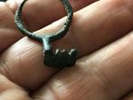 Bodemvondst Romeinse RINGSLEUTEL  fijn exemplaar archeologie, Ophalen of Verzenden