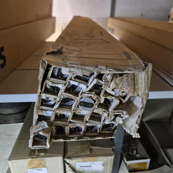 Doos NIEUWE TL buizen 58 watt kleur 54 / 765  lengte 150 cm, Huis en Inrichting, Lampen | Losse lampen, Nieuw