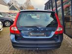 Volvo V70 2.5T Momentum LEER / NAVI / YOUNGTIMER, Auto's, Volvo, Voorwielaandrijving, Zwart, Blauw, 2521 cc