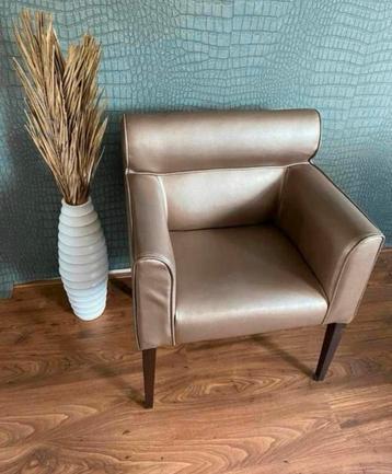 Stoelen brons 4 stuks beschikbaar voor biedingen