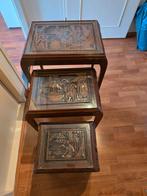 Antieke Chinese handgesneden tafeltjes - set van 3, Huis en Inrichting, Tafels | Sidetables, Ophalen, Gebruikt, Glas, Minder dan 50 cm