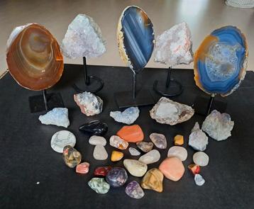 Verzameling mineralen en edelstenen  beschikbaar voor biedingen