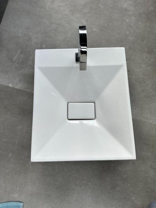 Wastafel showroom uitverkoop!, Doe-het-zelf en Verbouw, Sanitair, Zo goed als nieuw, Wastafel, Steen, Ophalen
