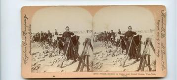 Oude foto Tien-Tsin China (stereofoto) bewapende soldaten  beschikbaar voor biedingen