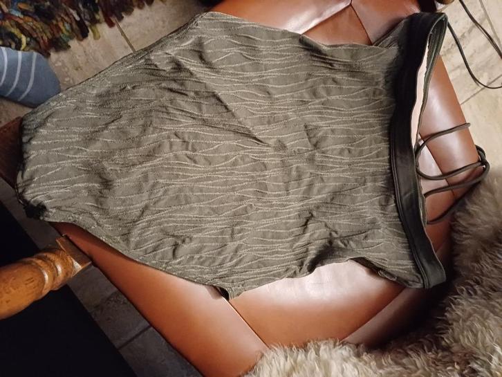 Kaki groen badpak van Tweka maat 36/38, Kleding | Dames, Badmode en Zwemkleding, Zo goed als nieuw, Badpak, Groen, Ophalen