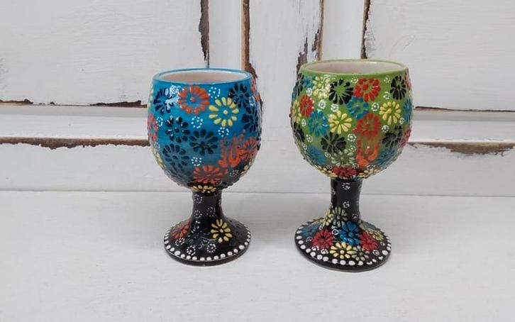2 aardewerk bekers, gobelets, Kutahya Turkije, Antiek en Kunst, Curiosa en Brocante, Ophalen of Verzenden