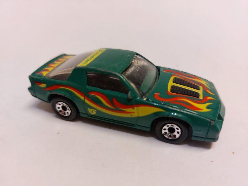 Chevrolet Camaro IROC Z26 BP Matchbox International Macau 3", Hobby en Vrije tijd, Modelauto's | Overige schalen, Zo goed als nieuw