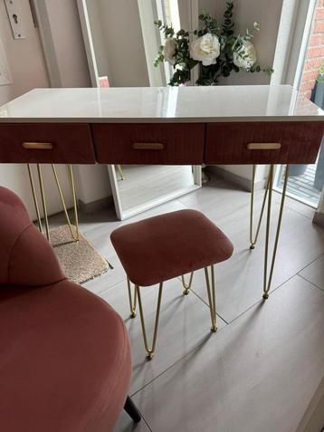 Makeup Tafel + Fauteuil+ Kruk te koop! beschikbaar voor biedingen