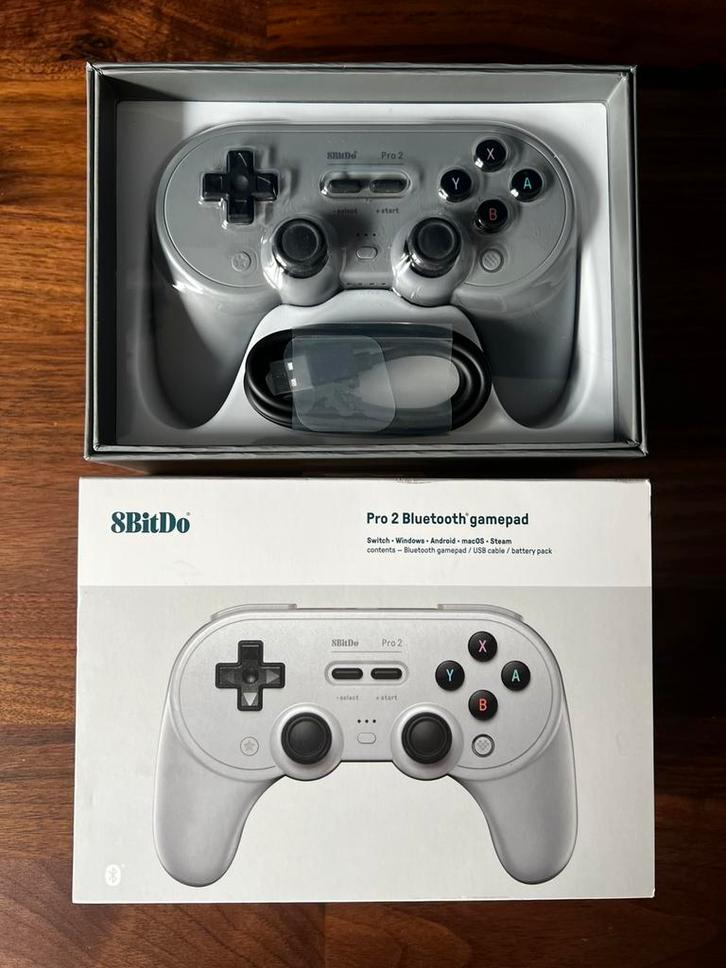 8BitDo Pro 2 Bluetooth Grey, Spelcomputers en Games, Spelcomputers | Nintendo Consoles | Accessoires, Zo goed als nieuw, Overige modellen