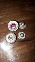 Nieuwe Drukknop drukknoop met roze steen, Ophalen of Verzenden, Nieuw, Knoop of Knopen