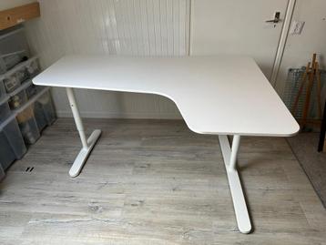 IKEA Bekant hoekbureau – wit – in hoogte verstelbaar - afbeelding 1