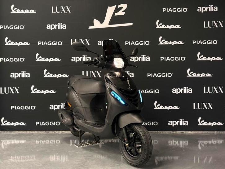 Piaggio Zip SP | Mat Zwart | Snor | 2020 | 9808 km, Fietsen en Brommers, Scooters | Peugeot, Gebruikt, Overige modellen, Maximaal 25 km/u