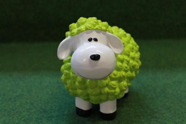 Groene Mini lam met wol - 28 cm - Tuindecoratie, Tuin en Terras, Tuinbeelden, Nieuw, Overige typen, Kunststof, Ophalen of Verzenden