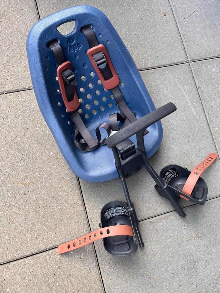 Yepp Fietsstoeltje voor, Fietsen en Brommers, Fietsaccessoires | Fietsstoeltjes, Gebruikt, Voorzitje, Voetsteuntjes, Ophalen