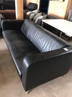 Zwarte lederen banken., Huis en Inrichting, Fauteuils, Ophalen of Verzenden, Zo goed als nieuw, 75 tot 100 cm