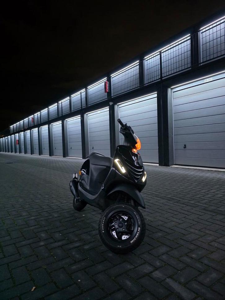 Piaggio Zip 2T ac, Fietsen en Brommers, Scooters | Piaggio, Gebruikt, Overige modellen, Maximaal 45 km/u, Tweetakt, Ophalen